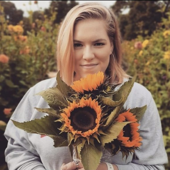 Meet your Posher, Bethany - Picture 1 of 1